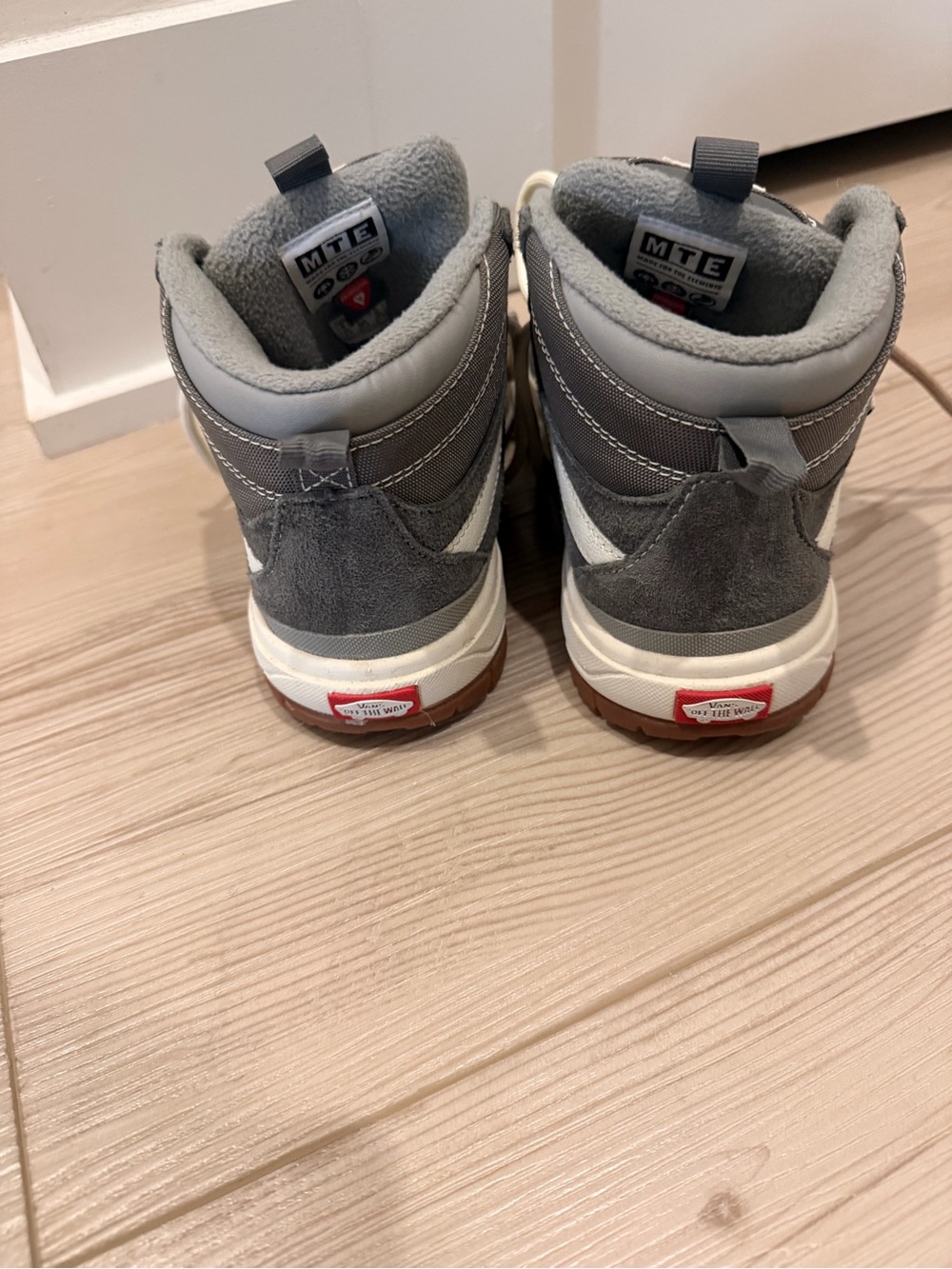 Vans Men’s Gray and White Chukka Boots